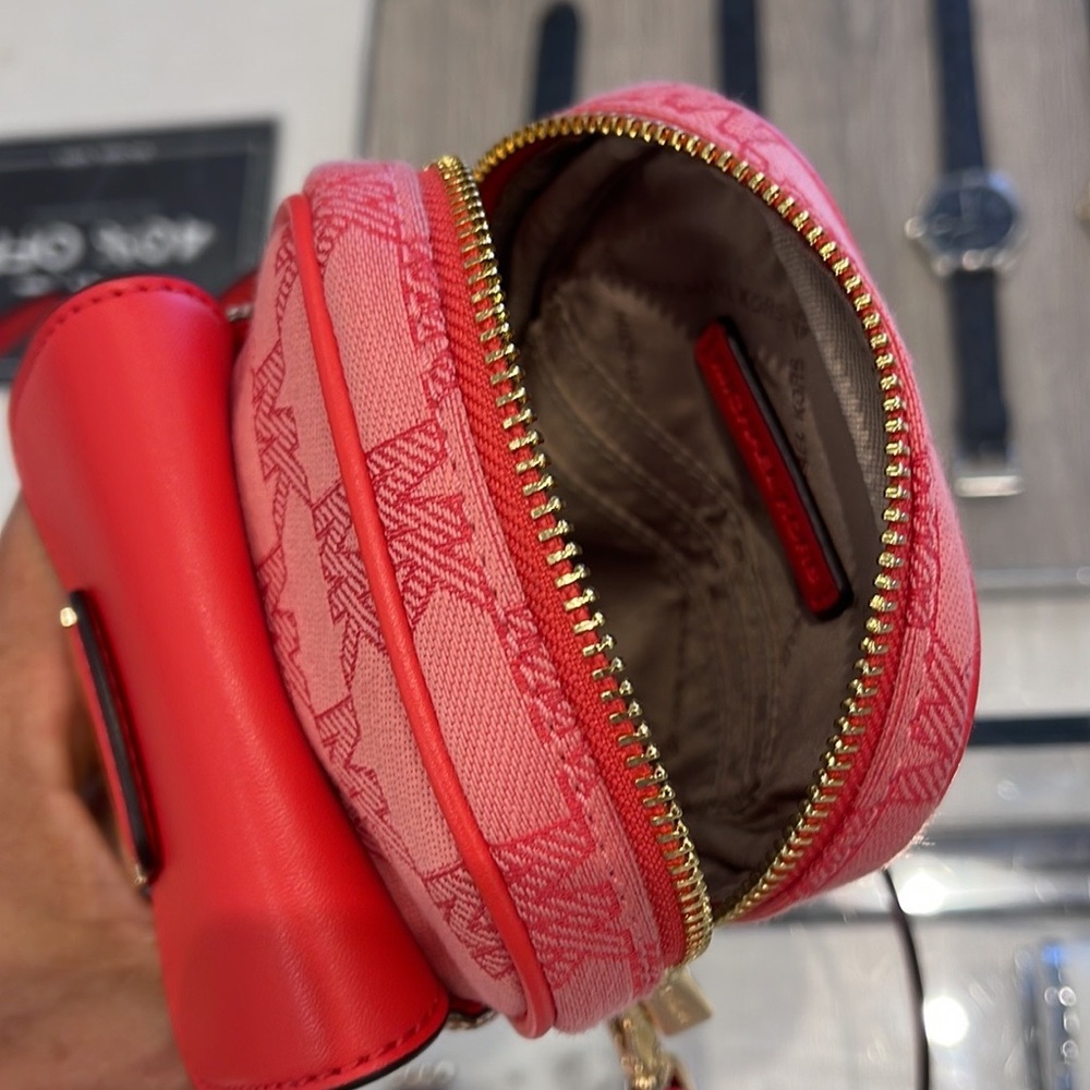 Michael Kors Sloan Editor Small Phone Logo Jacquard Crossbody
Grapefruit Multi - Picture 14 of 16